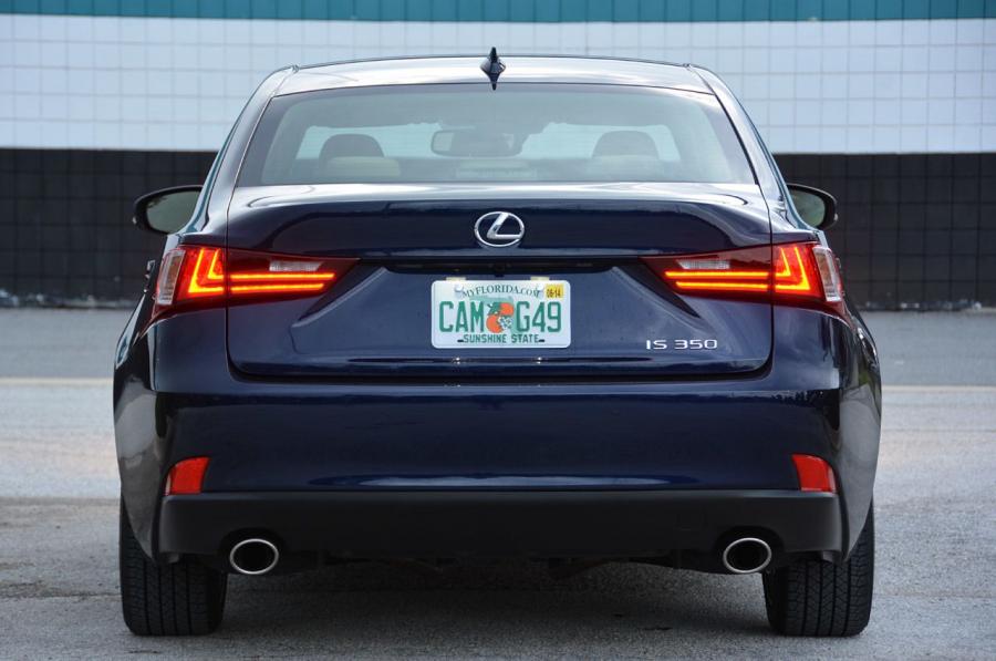  Lexus IS350 2014 года  (фото 39 из 42)